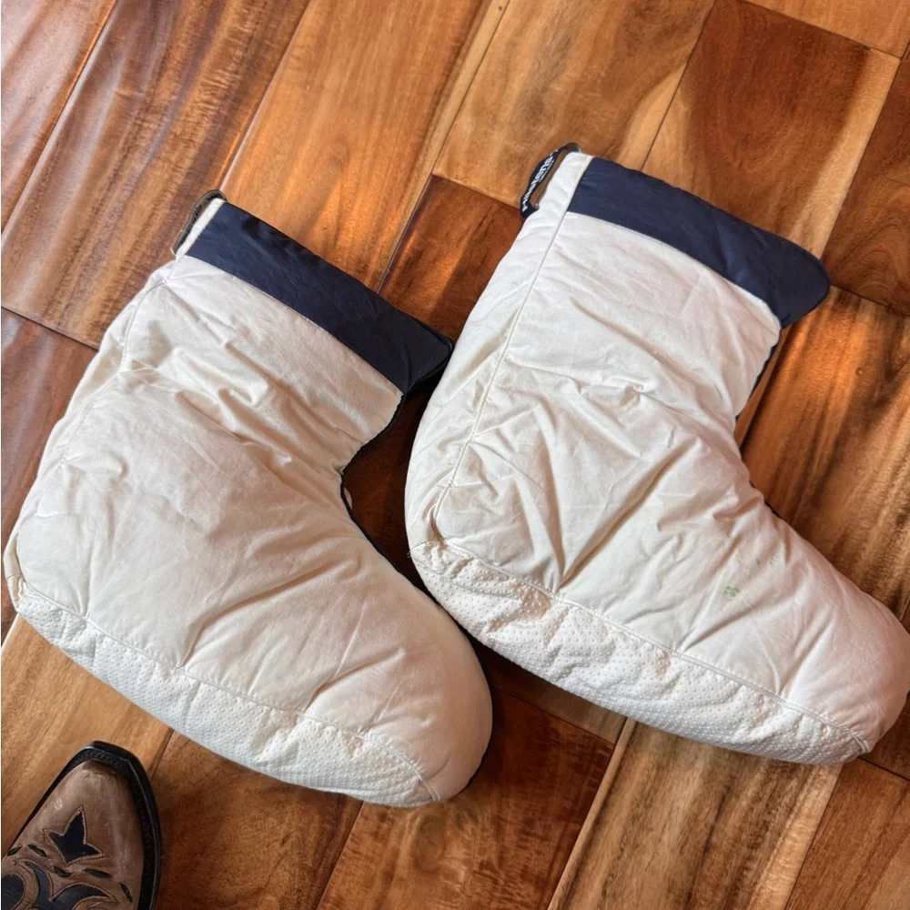 Hästens White and Blue Men's Down Slippers